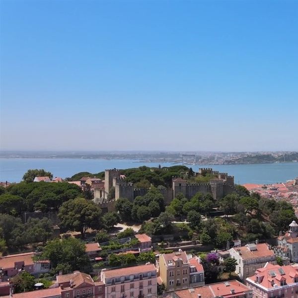 São Jorge Castle and the Tagus